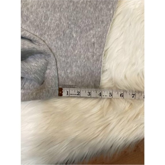 Tek Gear Fleece mid rise shorts Woman’s size 2X 
gray fleece pockets raw… - Picture 5 of 10